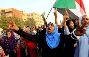 بالفيديو.. التظاهرات تجتاح شوارع الخرطوم رفضا للاتفاق مع العسكر