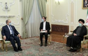 الرئيس الإيراني يستقبل وزير الخارجية السوري 