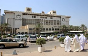 محكمة كويتية تغرّم رئيس تحرير جريدة بتهمة الإساءة للمراجع الشيعية