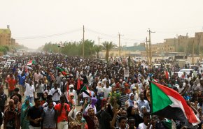 شاهد.. السودان تنتفض ضد العسكر
