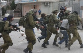 چند فلسطینی توسط رژیم صهیونیستی بازداشت شدند