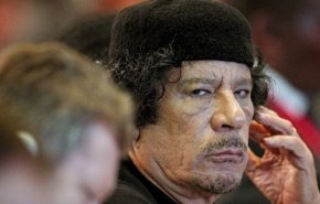 ليبيا تتعقب أموالا نهبها القذافي تقدر بمليارات الدولارات