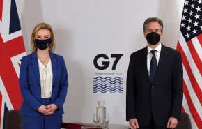 وزيرا خارجية الولايات المتحدة وبريطانيا يبحثان دعم أوكرانيا