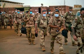 فرنسا تعيد معسكر تمبكتو إلى جيش مالي