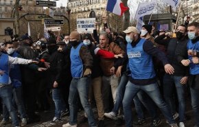 خیابان های پاریس در تسخیر شهروندان فرانسوی در روز جهانی اعتراض به تبعیض نژادی 