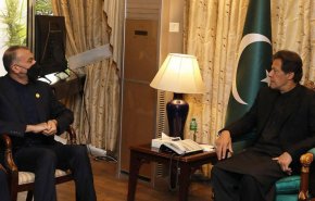 دیدار امیرعبدللهیان با نخست وزیر پاکستان/ تاکید تهران و اسلام آباد بر توسعه روابط دو جانبه+ تصاویر