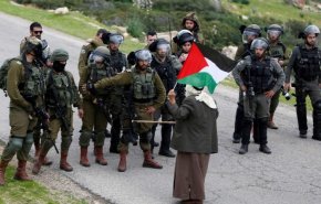 إصابة 67 فلسطينياً خلال مواجهات مع الاحتلال في قرية برقة

