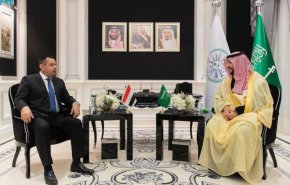 رئيس حكومة هادي يغادر عدن إلى الرياض بصورة مفاجئة