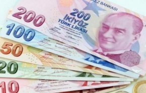 الليرة التركية تهوي إلى مستوى قياسي منخفض مقابل الدولار