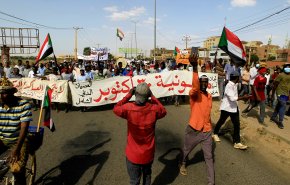 المؤتمر السوداني: أحاديث البرهان وحمدوك محاولة لشراء الوقت