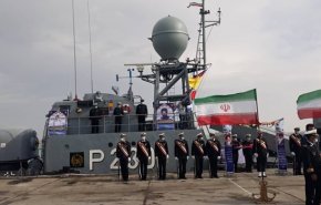 بارجتان مطورتان تدخلان الخدمة في القوة البحرية الايرانية + صور