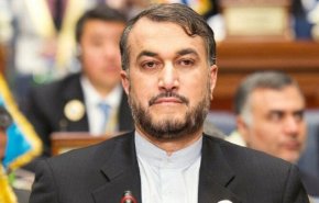 وزير الخارجية الايراني یهنئ المسيحيين بمناسبة عيد الميلاد