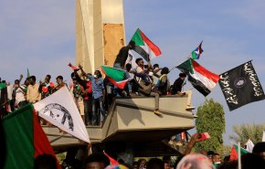 المقاومة السودانية: المتظاهرون يتجهون للقصر الجمهوري