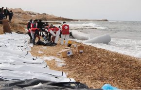 ليبيا.. انجراف جثث 27 مهاجرا إلى شاطئ الخمس