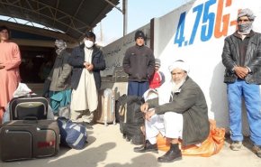 ازدحام شهروندان افغانستان در اسلام‌قلعه با وجود تعطیلی مرز