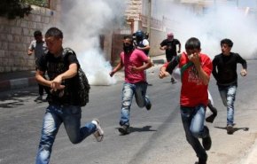 عشرات الإصابات باقتحام الاحتلال لمدرسة شرق بيت لحم