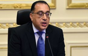 رئيس وزراء مصر يصدق على حبس برلماني سابق و4 صحفيين