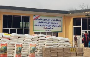 بالصور.. ايران تقدم مساعدات انسانية الى الشعب الأفغاني في قندوز