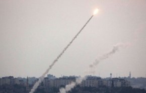 المقاومة الفلسطينية تربك الاحتلال بتدشين 2022 بصاروخين 