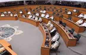 الحكومة الكويتية تؤدي اليمين الدستورية وسط انسحاب النواب