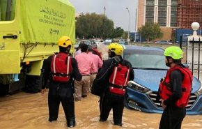 شاهد..فيضانات تغمر بعض قرى سلطنة عمان اثر هطول امطار غزيرة