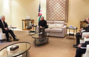 الملك الأردني يلتقي وزير الحرب الإسرائيلي في عمان