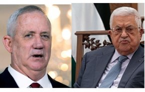محلل اسرائيلي: كل زعيم فلسطيني التقى مع غانتس وأمثاله تنازل عن كرامته