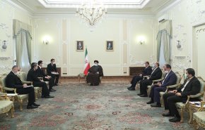 رئيسي: ايران عازمة على تعزيز العلاقات مع تركمانستان