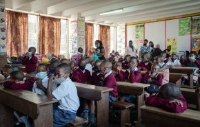  بعد عامين من الإغلاق.. إعادة فتح المدارس في أوغندا