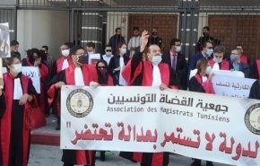 تونس.. جمعية القضاة تستنكر عرض مشاريع قوانين  جديدة على 
