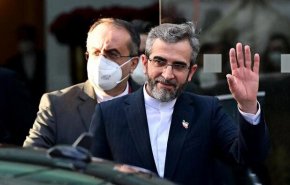 كبير المفاوضين الإيرانيين في المحادثات النووية يغادر طهران متوجها إلى فيينا