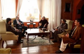 عبد الله عبد الله بحث مع السفير الإيراني زيارة وفد طالبان لطهران 