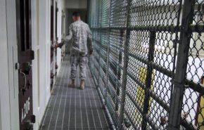 الأمم المتحدة تعرب عن قلقها حيال معاملة نزلاء سجن غوانتانامو الأمريكي

