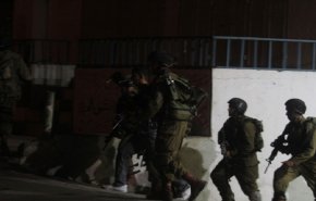 المقاومة الفلسطينية في جنين تطلق النار على قوات الاحتلال لدى اقتحامها المدينة+فيديو