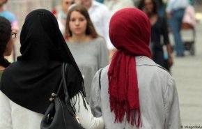 مجلس الشيوخ الفرنسي يصوت لصالح حظر ارتداء الحجاب في المنافسات الرياضية