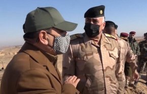 وزير الدفاع العراقي يتفقد نقاط مراقبة الجيش في ديالى