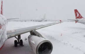  الخطوط الجوية التركية تعلق رحلاتها من مطار إسطنبول بسبب موجة ثلوج قوية