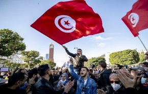 تونس؛ آزادی 4 تن از تظاهرات کنندگان و ادامه بازداشت 2 نفر دیگر