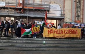 تظاهرة في إيطاليا تدعم المقاومة الفلسطينية وتطالب بإطلاق سراح سعدات