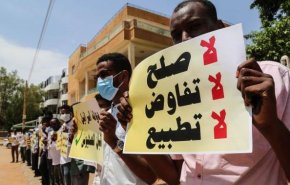 العسكر يطبع مع الإحتلال والشعب السوداني يحسم موقفه 