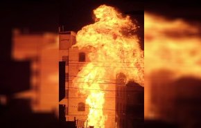 الدفاع المدني اليمني يخمد حريقا في محل لبيع الغاز بصنعاء
