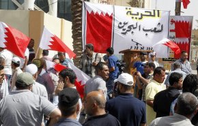 البحرينيون يواصلون فعالياتهم وتظاهراتهم احياء للذكرى 11 لانطلاق ثورتهم