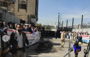 صنعاء تشهد وقفة احتجاجية منددة بإستمرار احتجاز السفن
