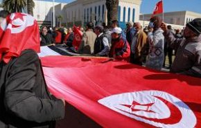 بالفيديو..تظاهرات في تونس رفضا لقرارات قيس سعيد الجديدة