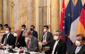 مستشار الوفد الايراني: لن نمنح الغرب تنازلاتٍ لخرق الاتفاق النووي مرة جديدة