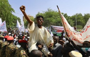 مظاهرات سودانية تطالب بمعاقبة السلطة العسكرية 