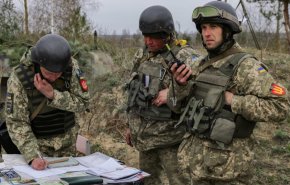 روسيا: عناصر حرس الحدود الأوكرانيون يغادرون بشكل جماعي مراكز انتشارهم 