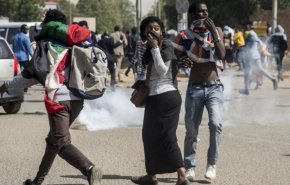 السودان.. 130 إصابة في مظاهرات “مليونية 28 فبراير”
