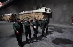 حرس الثورة الإسلامية يزيح الستار عن قاعدتين للصواريخ والطائرات المسيّرة