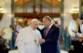الكاظمي: زيارة البابا إعادة تذكير بحقائق الوئام الاجتماعي في العراق
